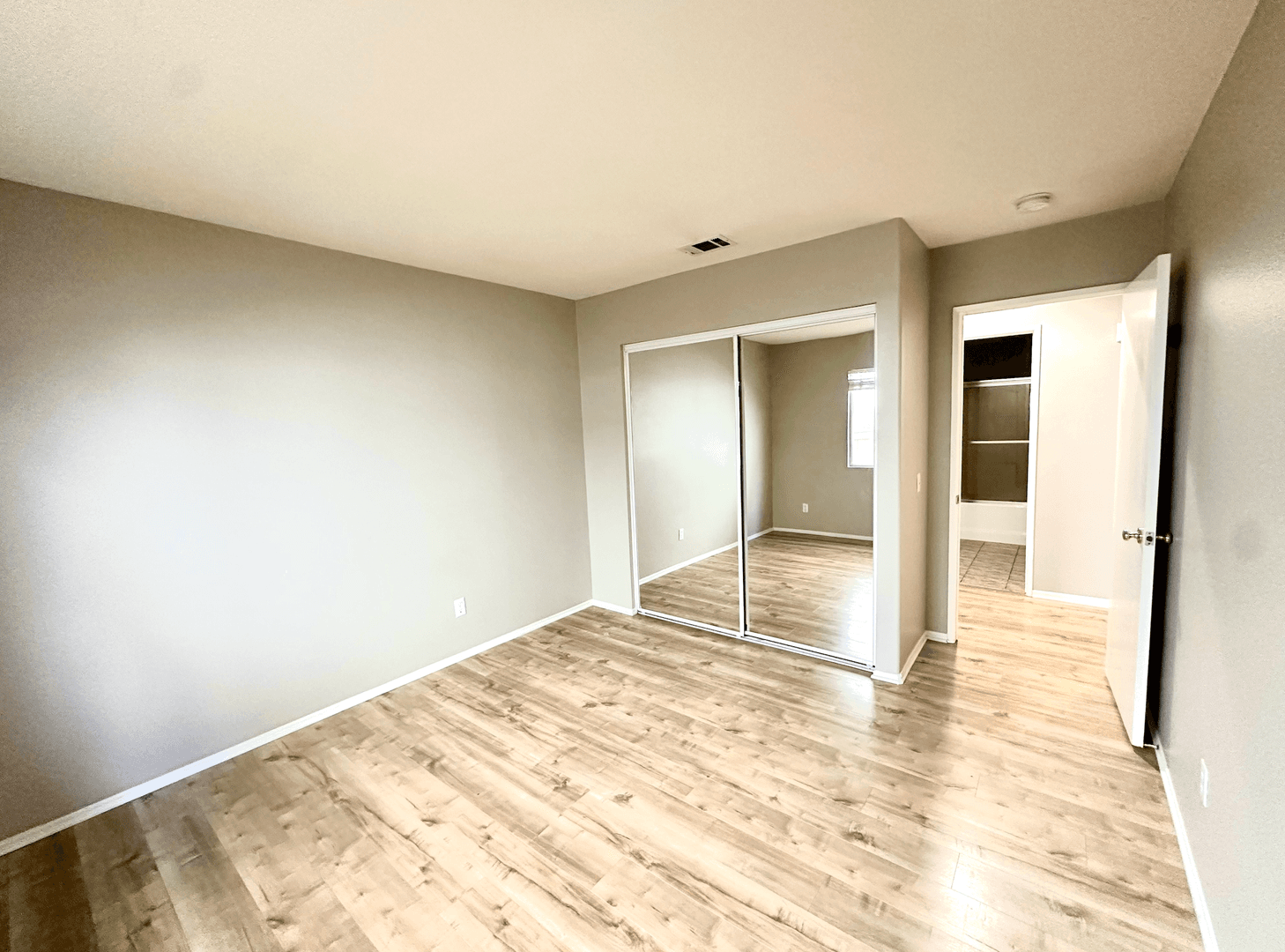 Temecula House: 32286 Via Arias