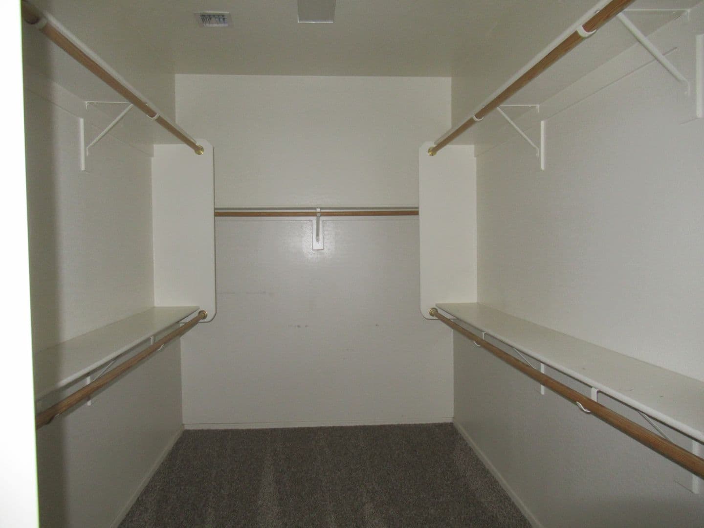 Avondale House: 10784 W Washington St.