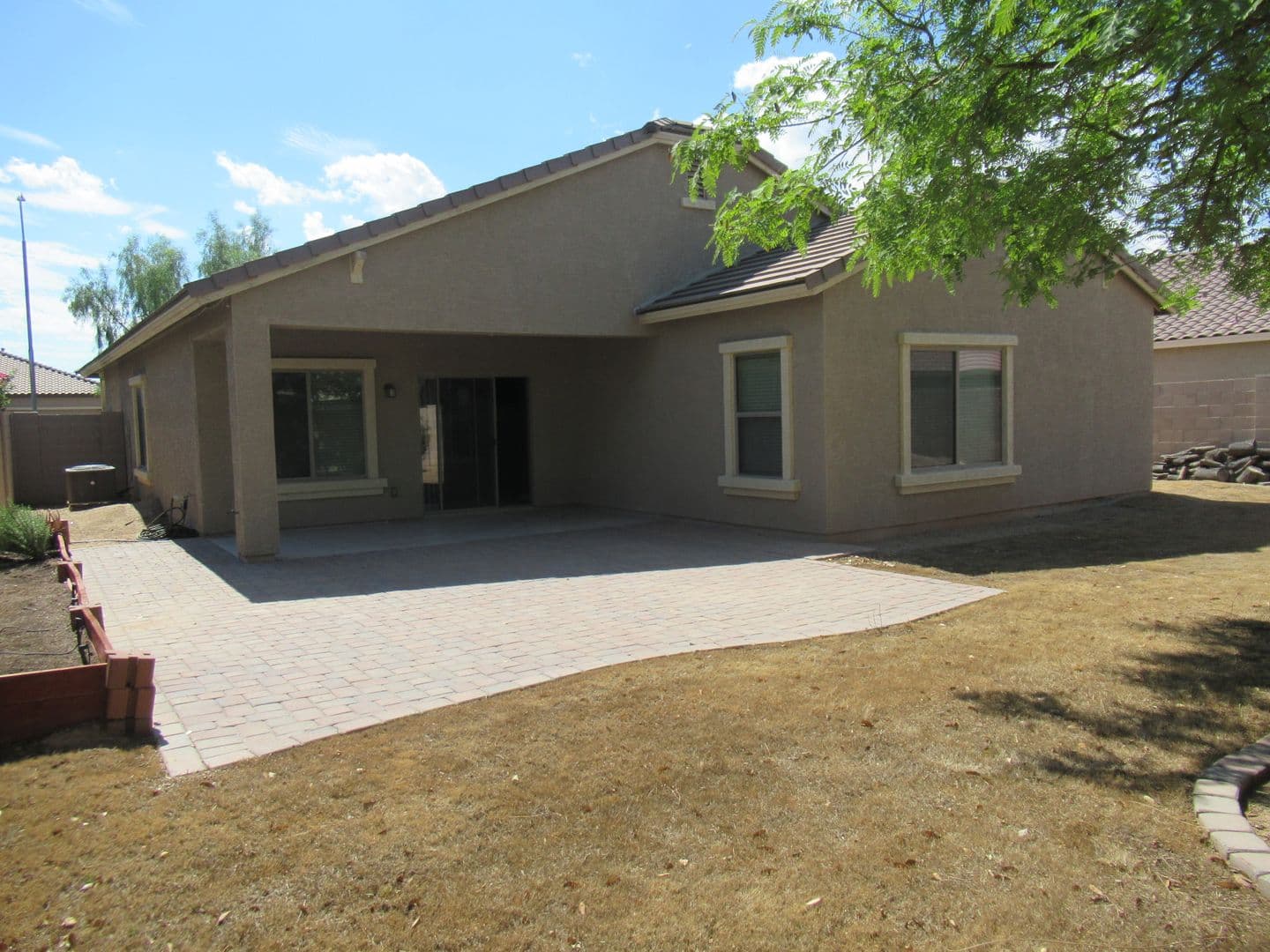 Avondale House: 10784 W Washington St.