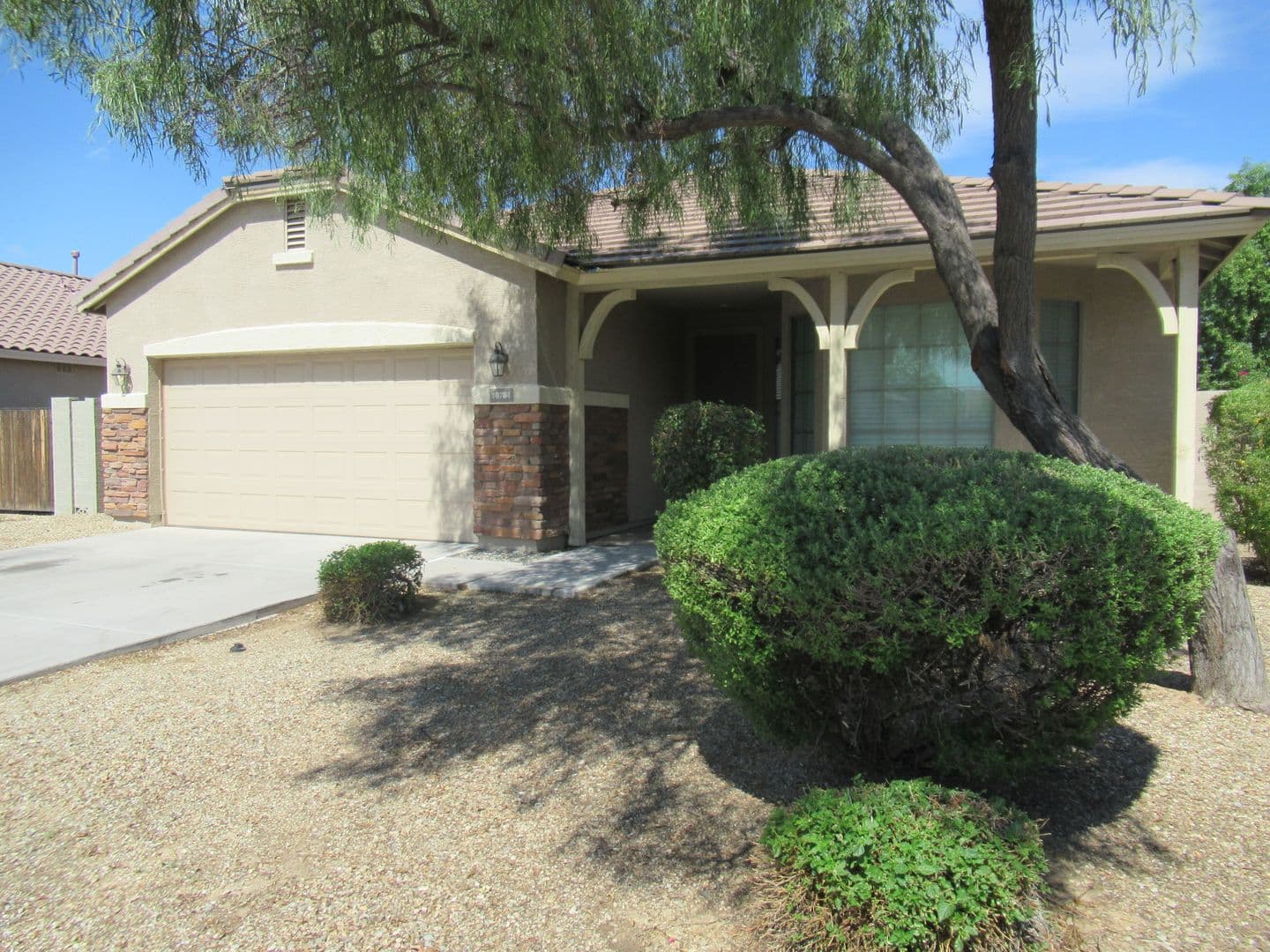 Avondale House: 10784 W Washington St.