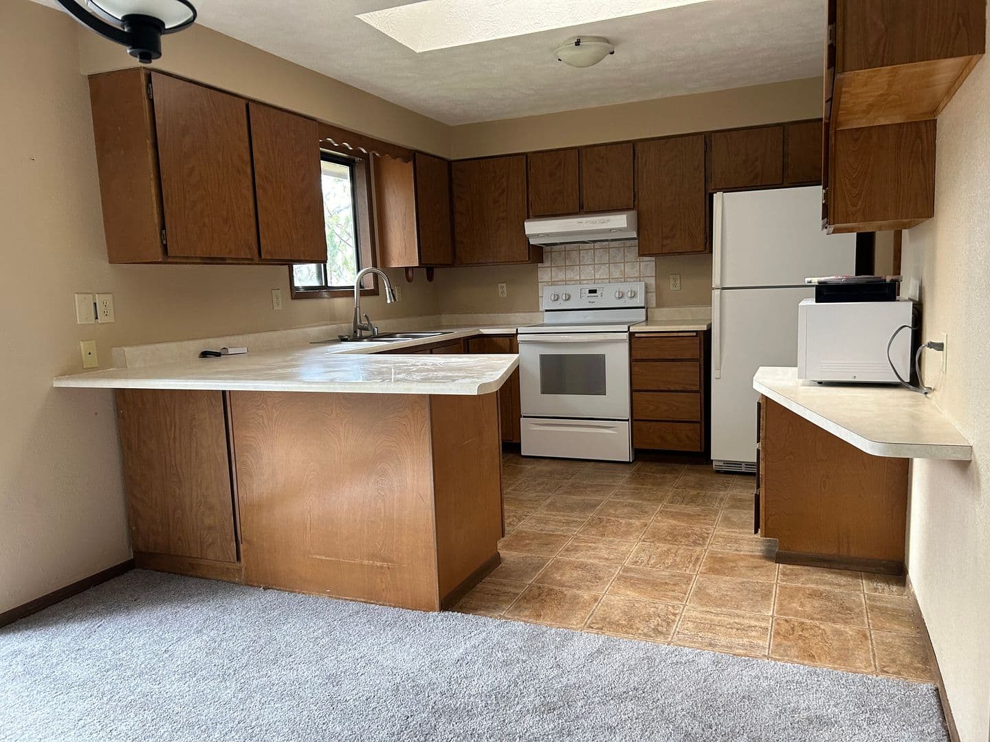 Spokane House: 5611 W Woodside