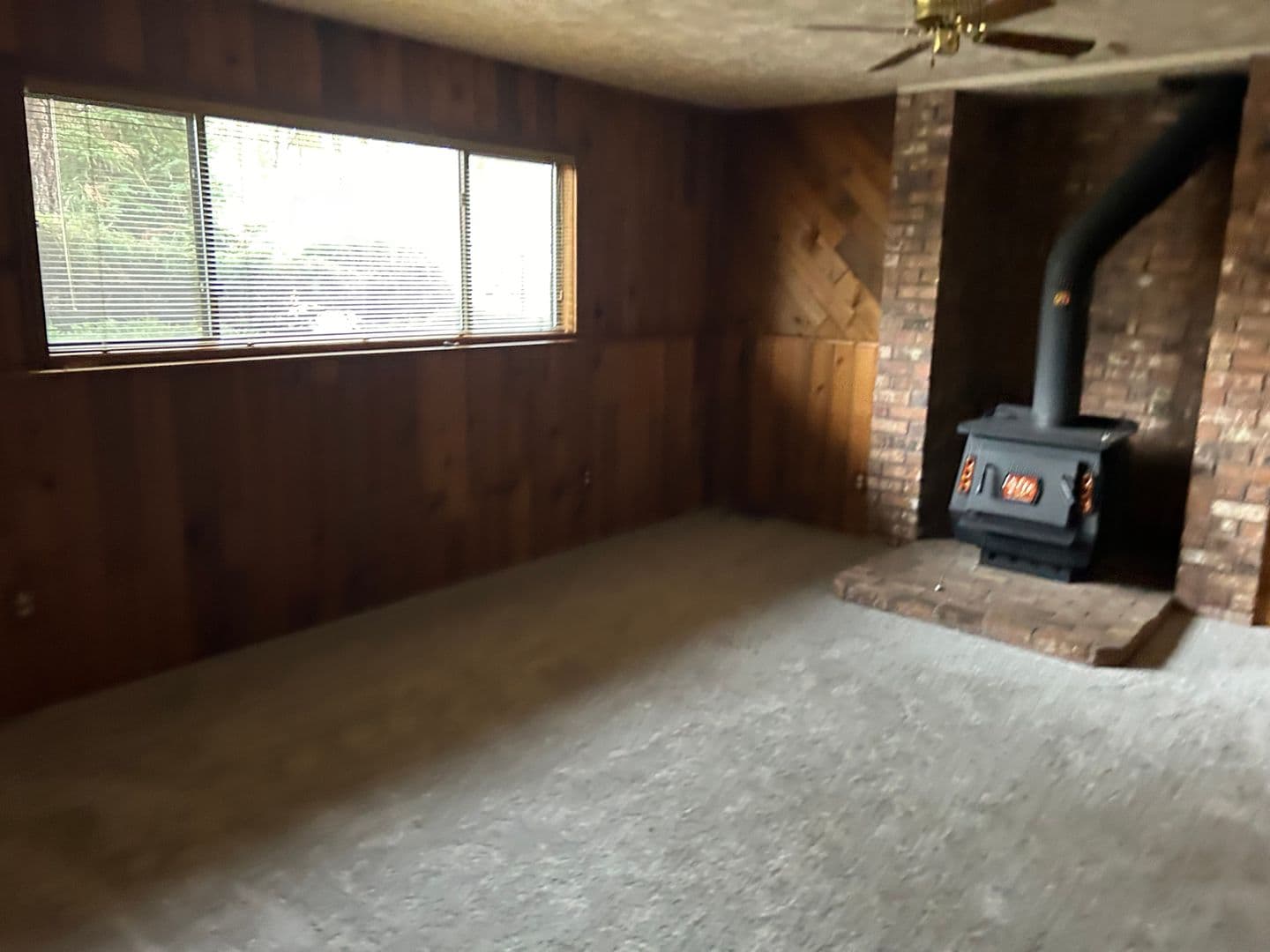 Spokane House: 5611 W Woodside