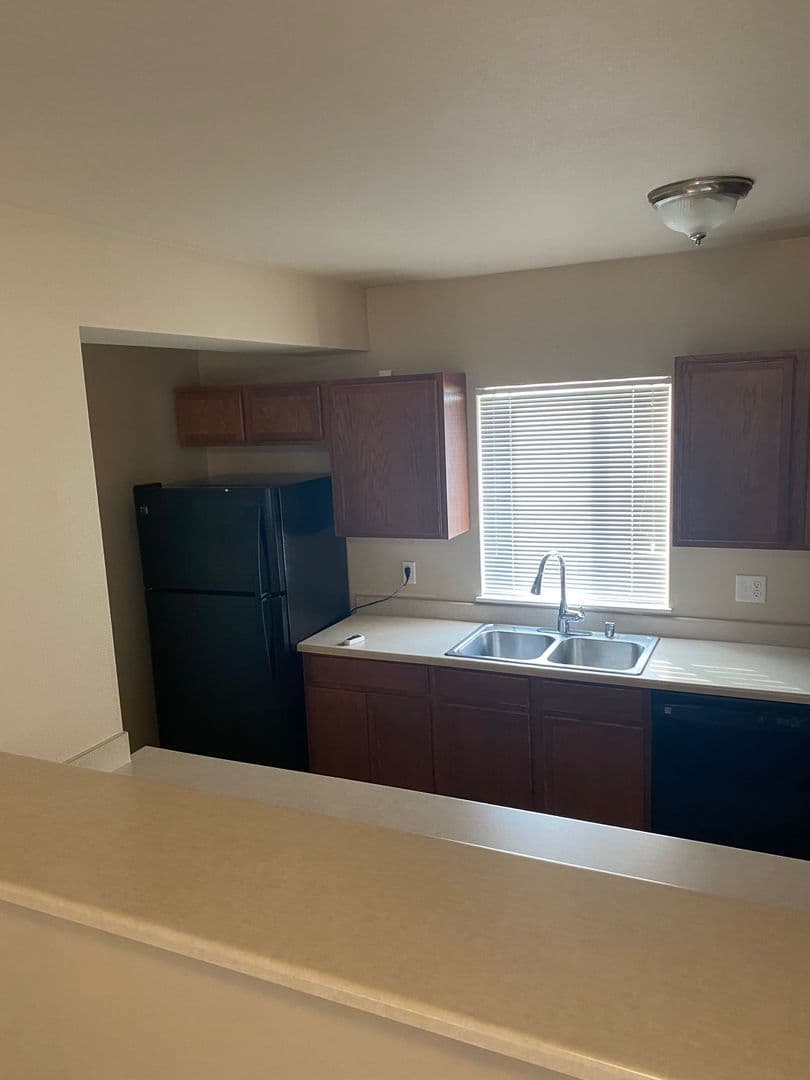 Spokane Apartment: 2806/2808 N Carnahan St.