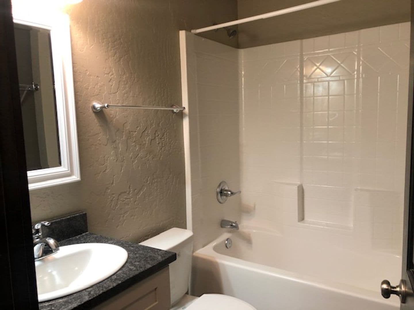 Airway Heights Apartment: 13700 W Bergen Dr.