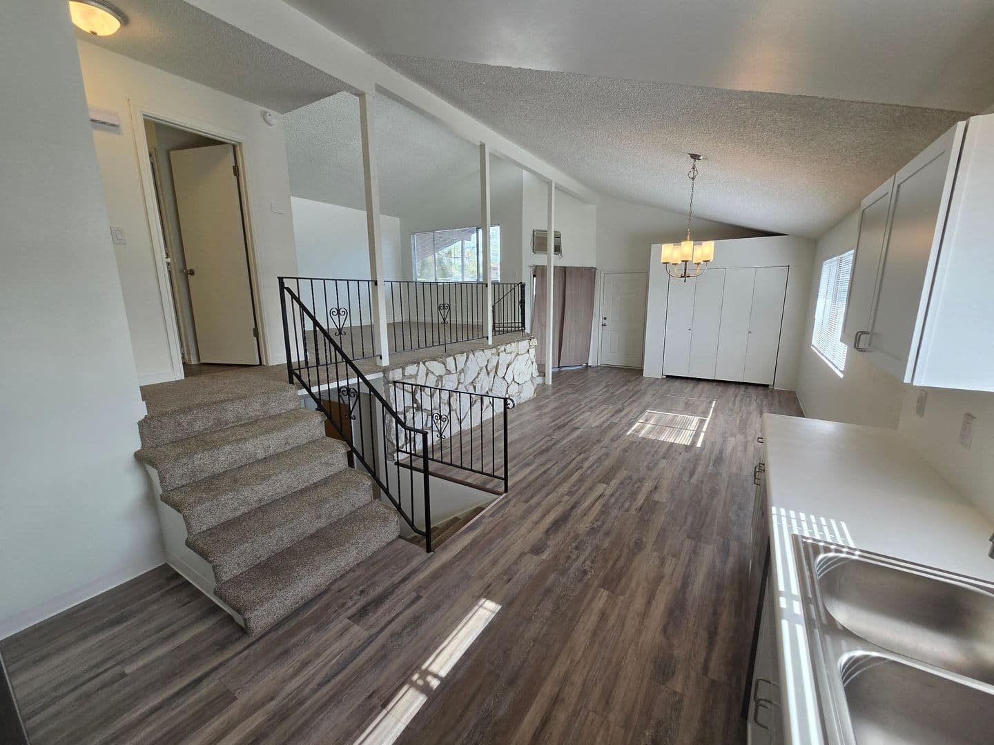 Spokane Apartment: 1012  W. Walton Ave.