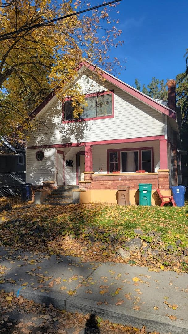 Spokane Apartment: 815 E 8th