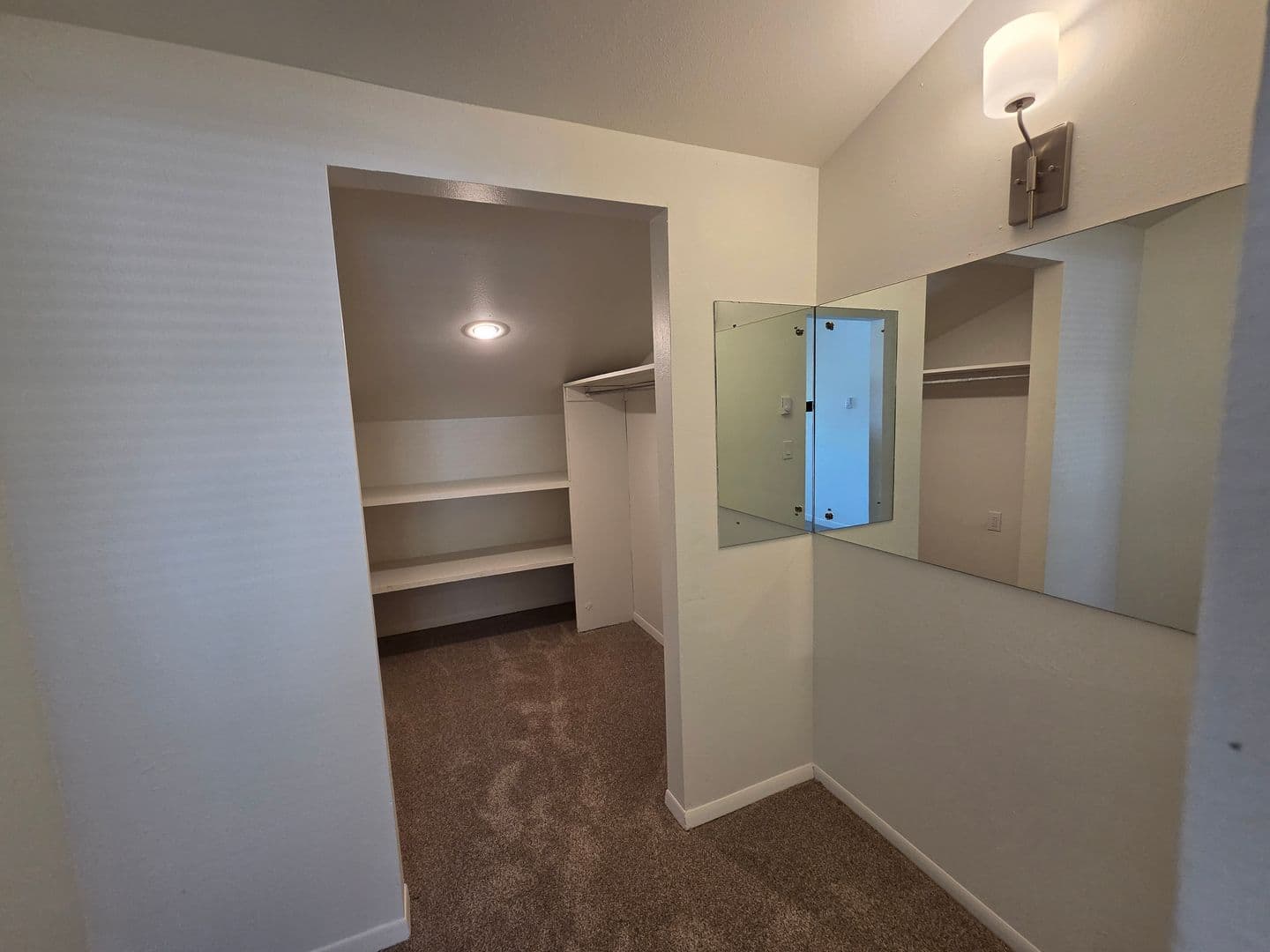 Spokane Apartment: 1012  W. Walton Ave.