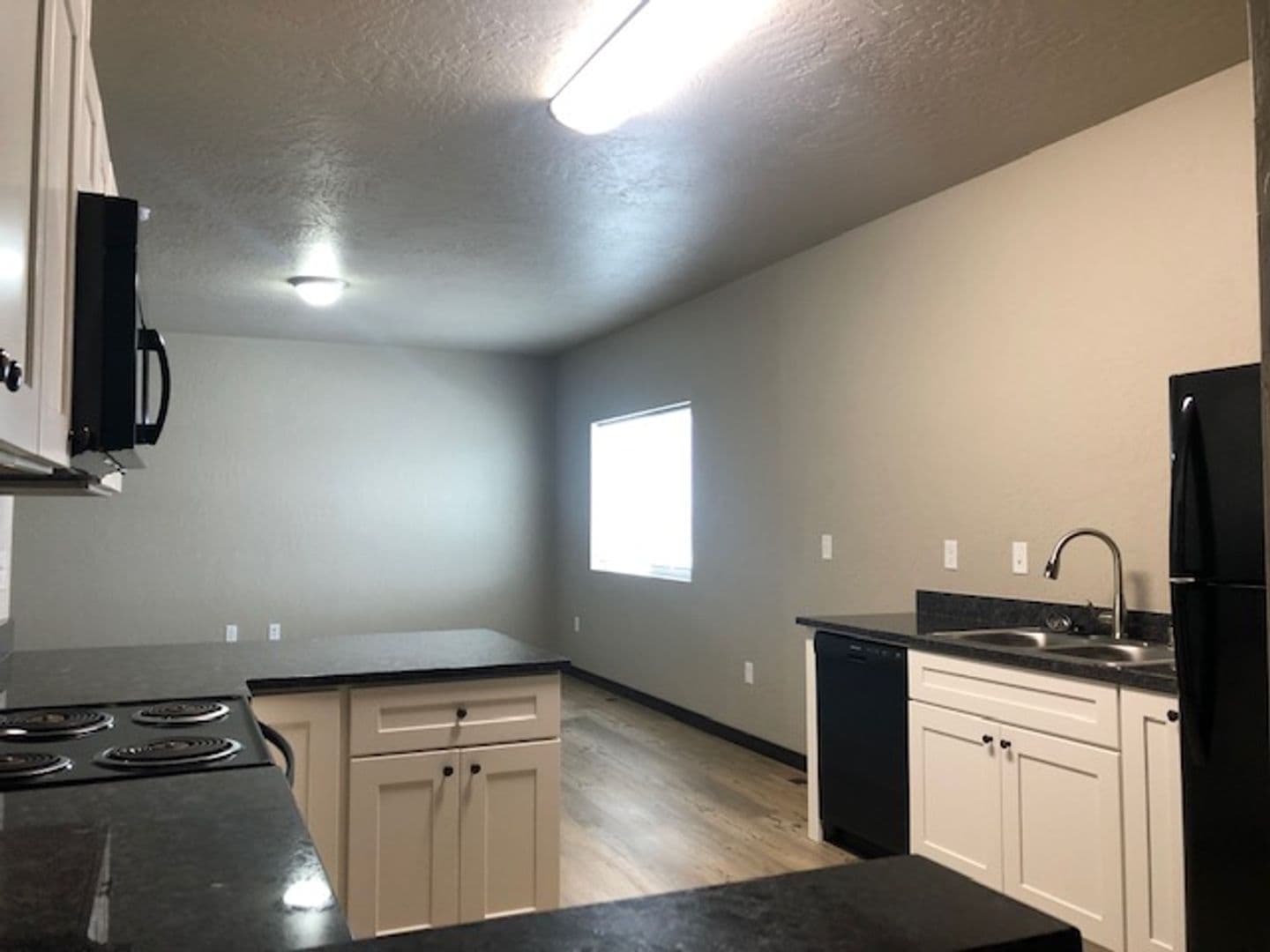 Airway Heights Apartment: 13700 W Bergen Dr.
