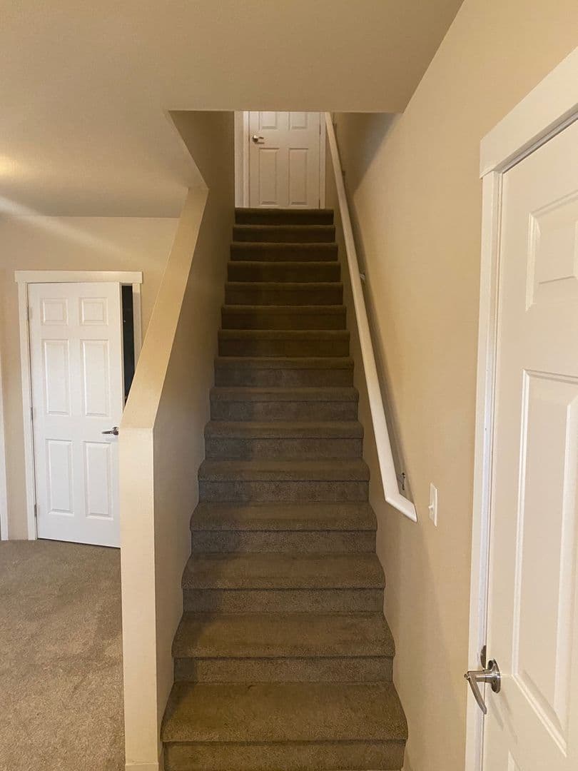 Spokane Apartment: 2806/2808 N Carnahan St.