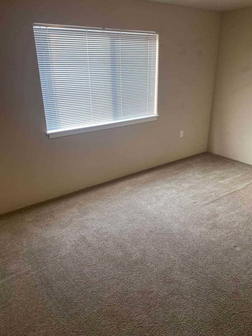 Spokane Apartment: 2806/2808 N Carnahan St.