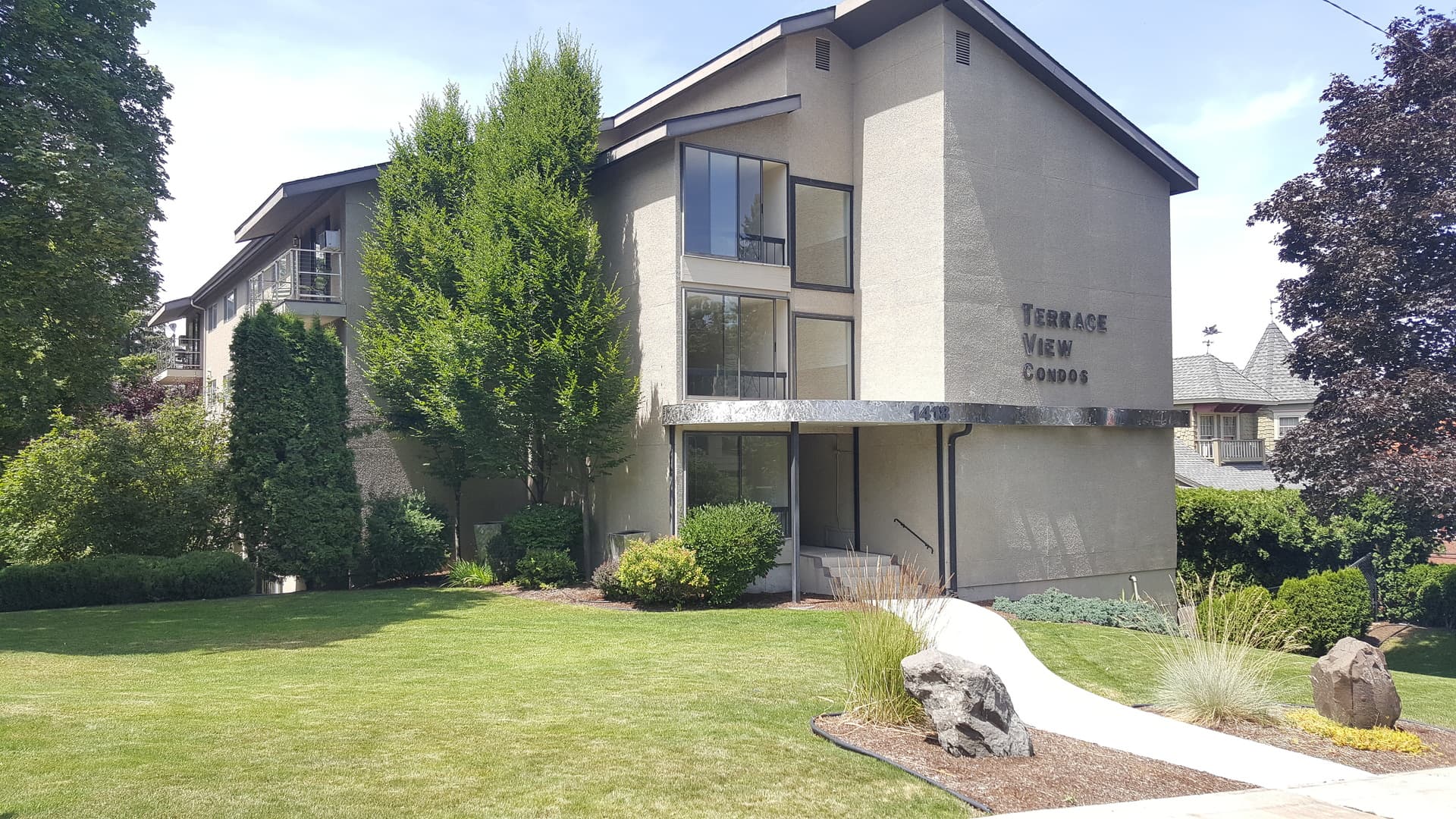 Spokane Apartment: 1418 W. 6th Ave. Unit #104