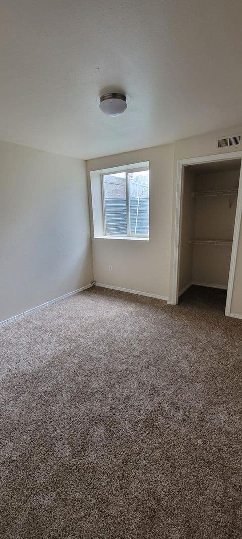 Spokane House: 1208 E North