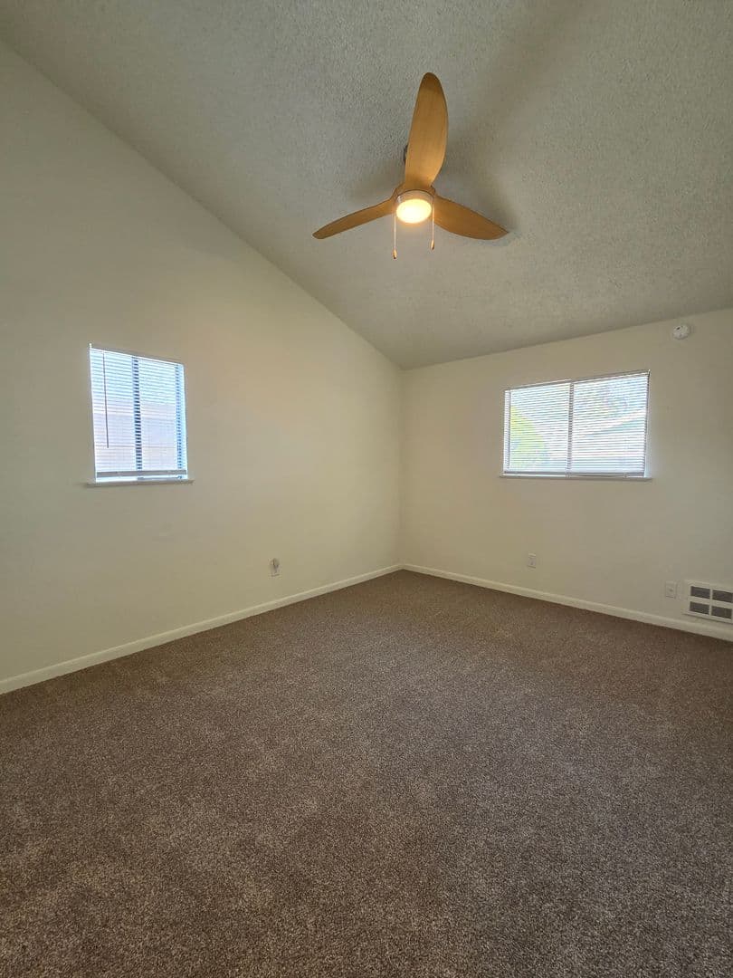 Spokane Apartment: 1012  W. Walton Ave.