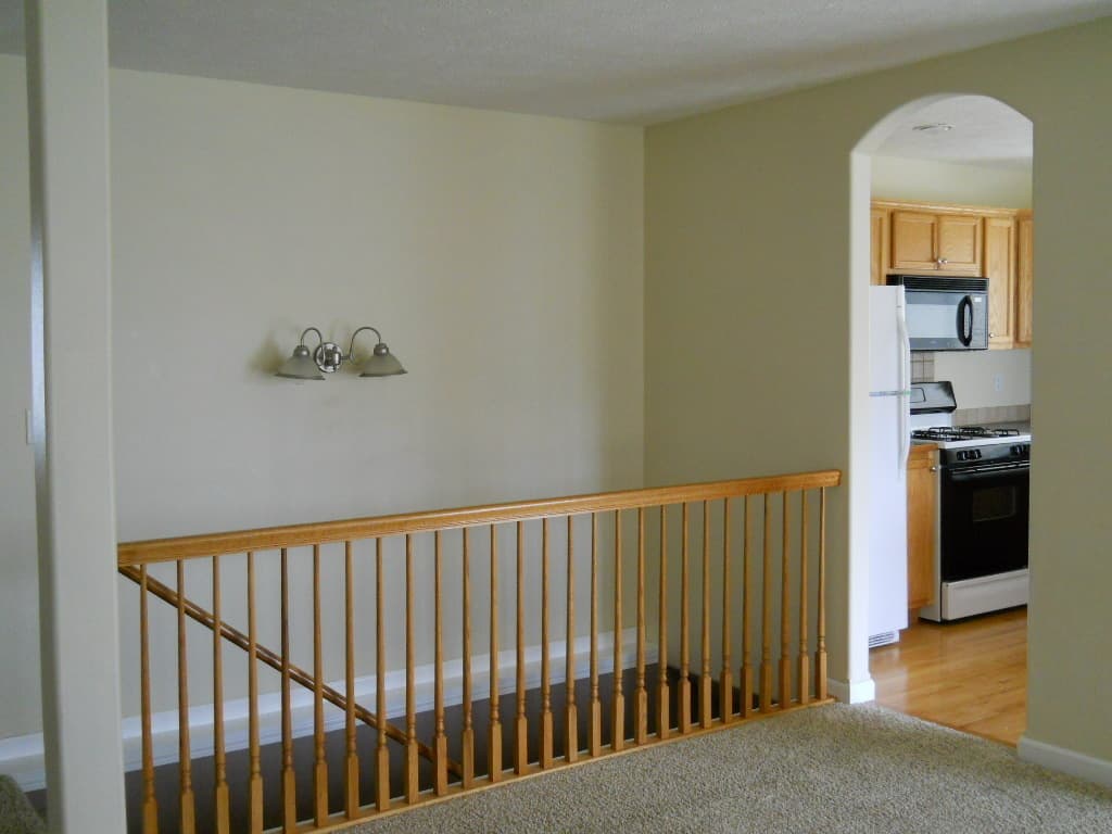 Colbert Apartment: 16807/16805 N. Mayfair