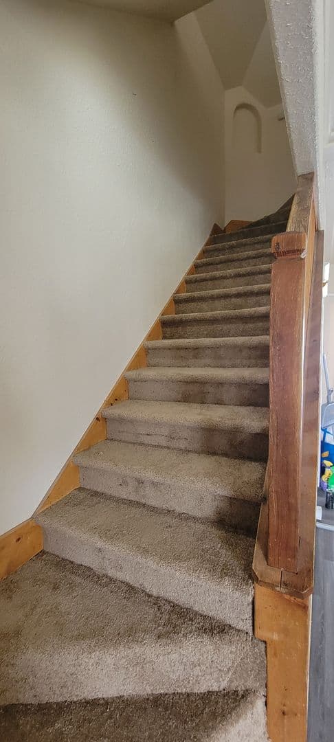 Spokane House: 2807 N Crestline