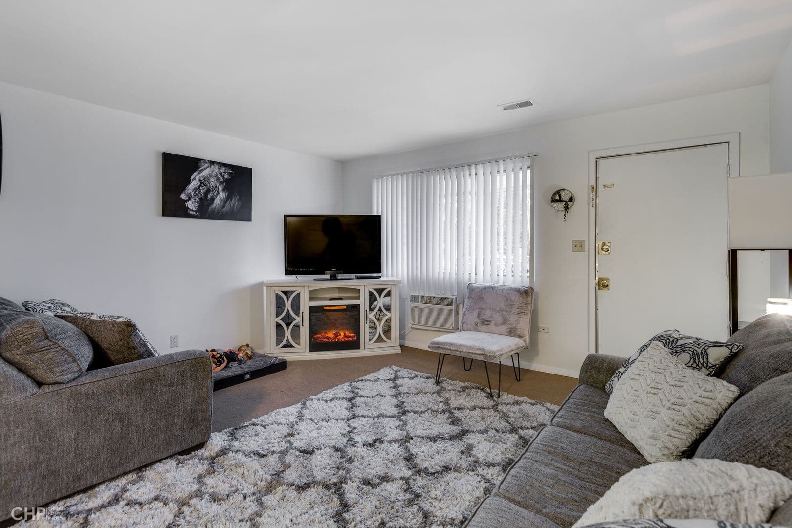 Hammond Apartment: 6423 Kennedy Avenue