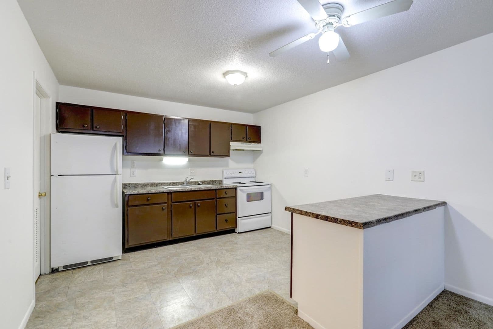 Champaign Apartment: 2000 N. Mattis Avenue