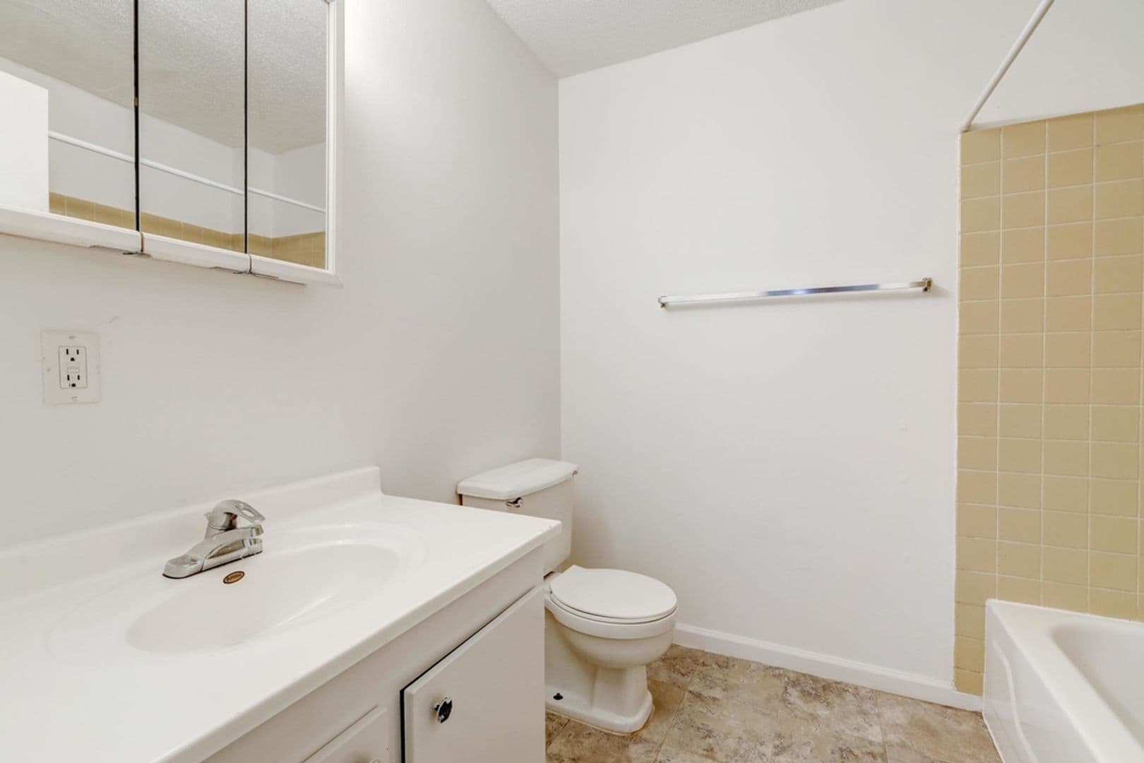 Champaign Apartment: 2000 N. Mattis Avenue