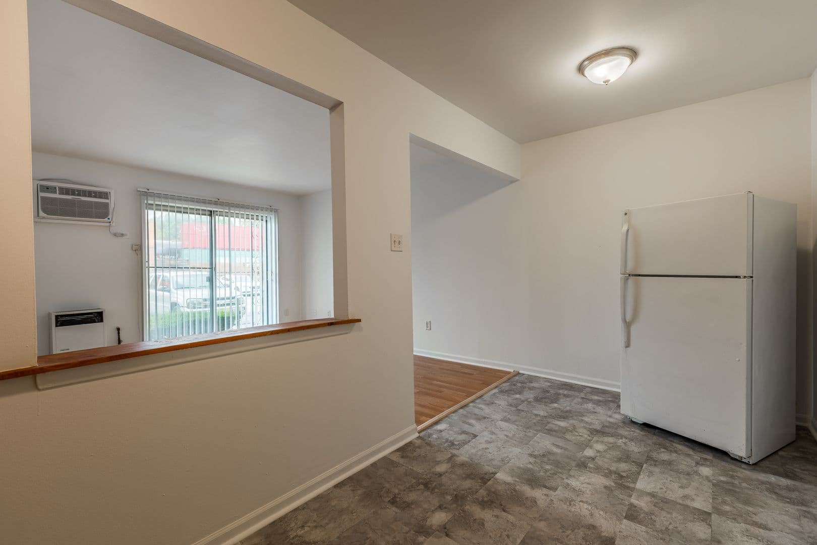 Hammond Apartment: 3510 173rd Street