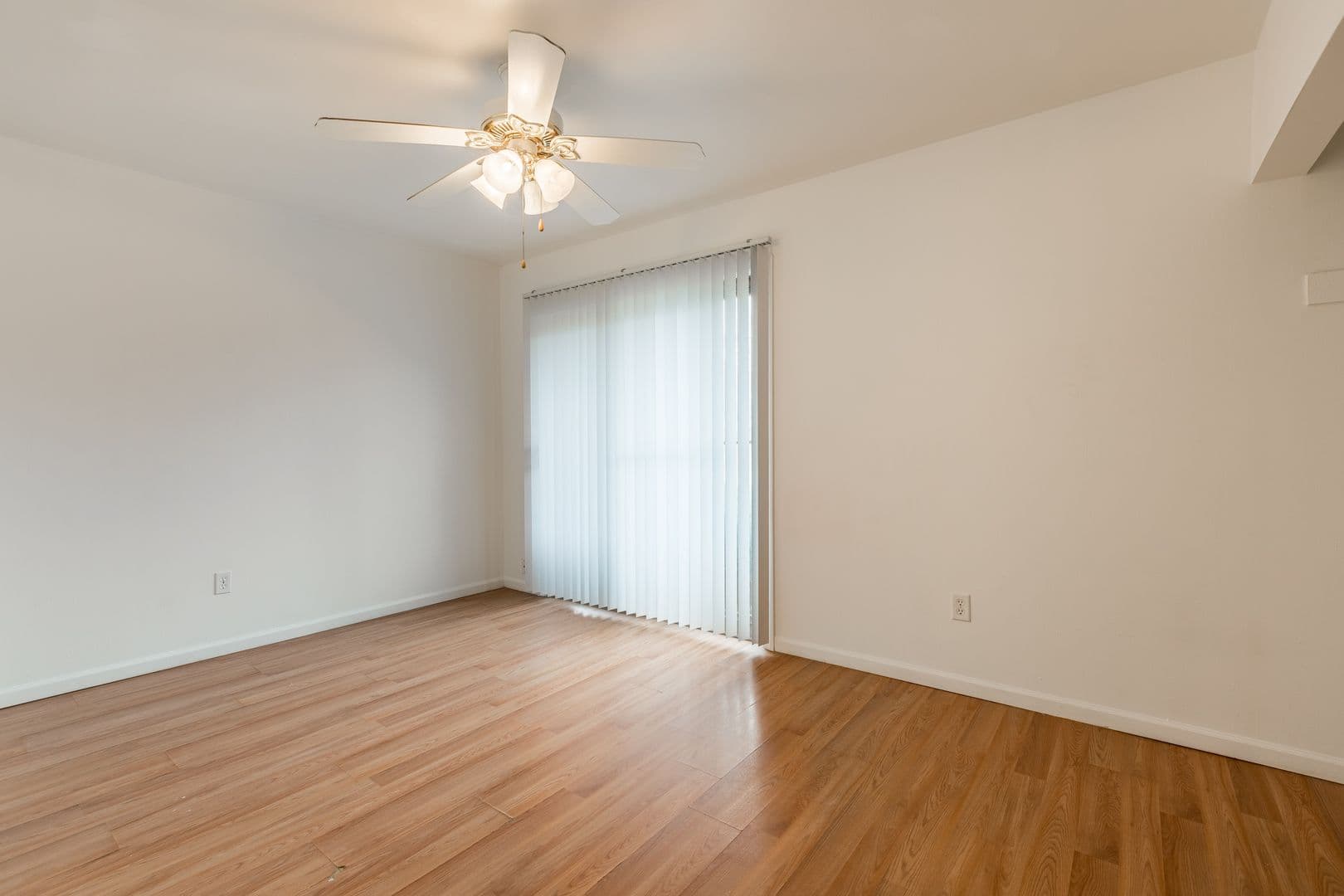 Hammond Apartment: 3510 173rd Street