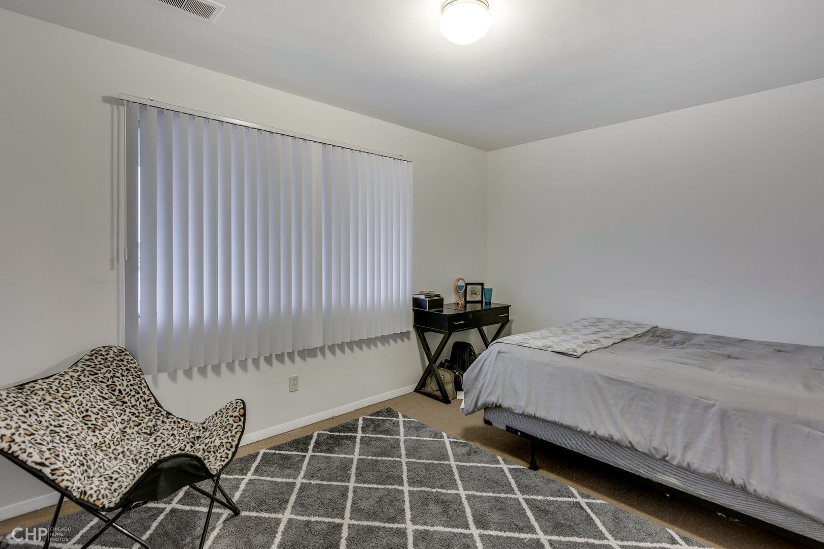 Hammond Apartment: 6423 Kennedy Avenue