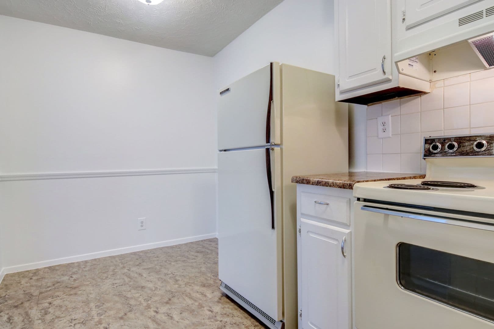 Bloomington Apartment: 1301 1/2 N. Hershey Road