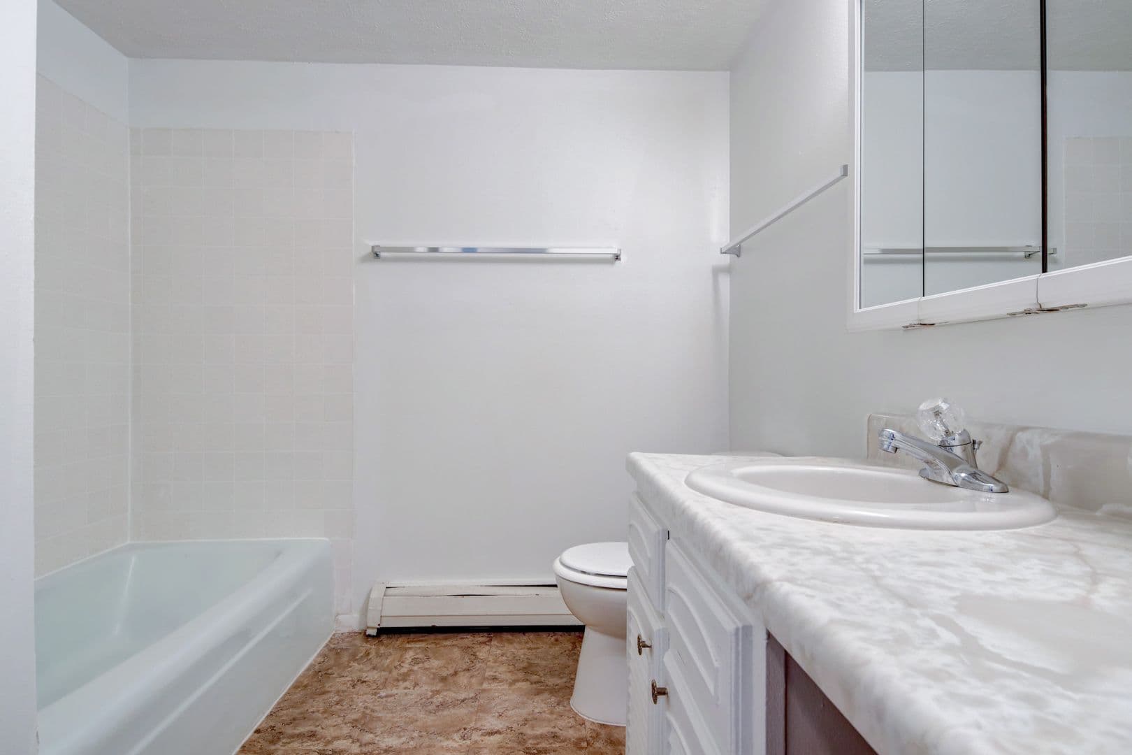 Bloomington Apartment: 802 Arcadia Drive