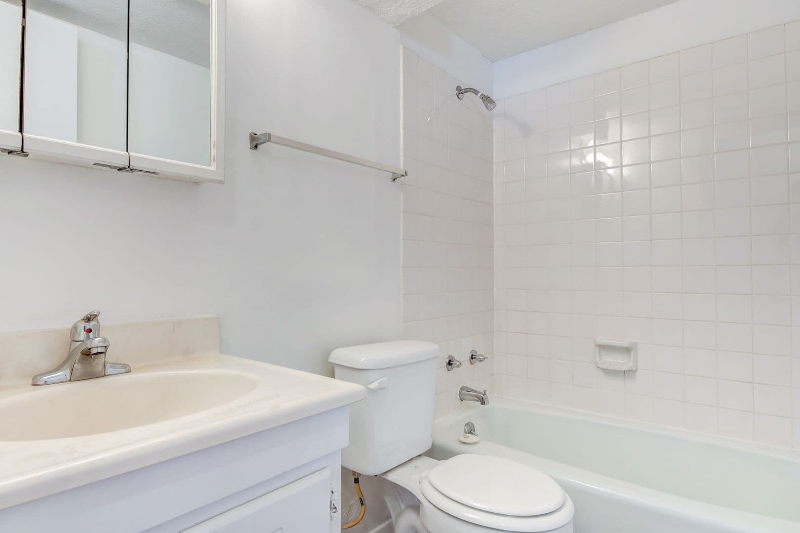 Bloomington Apartment: 1301 1/2 N. Hershey Road