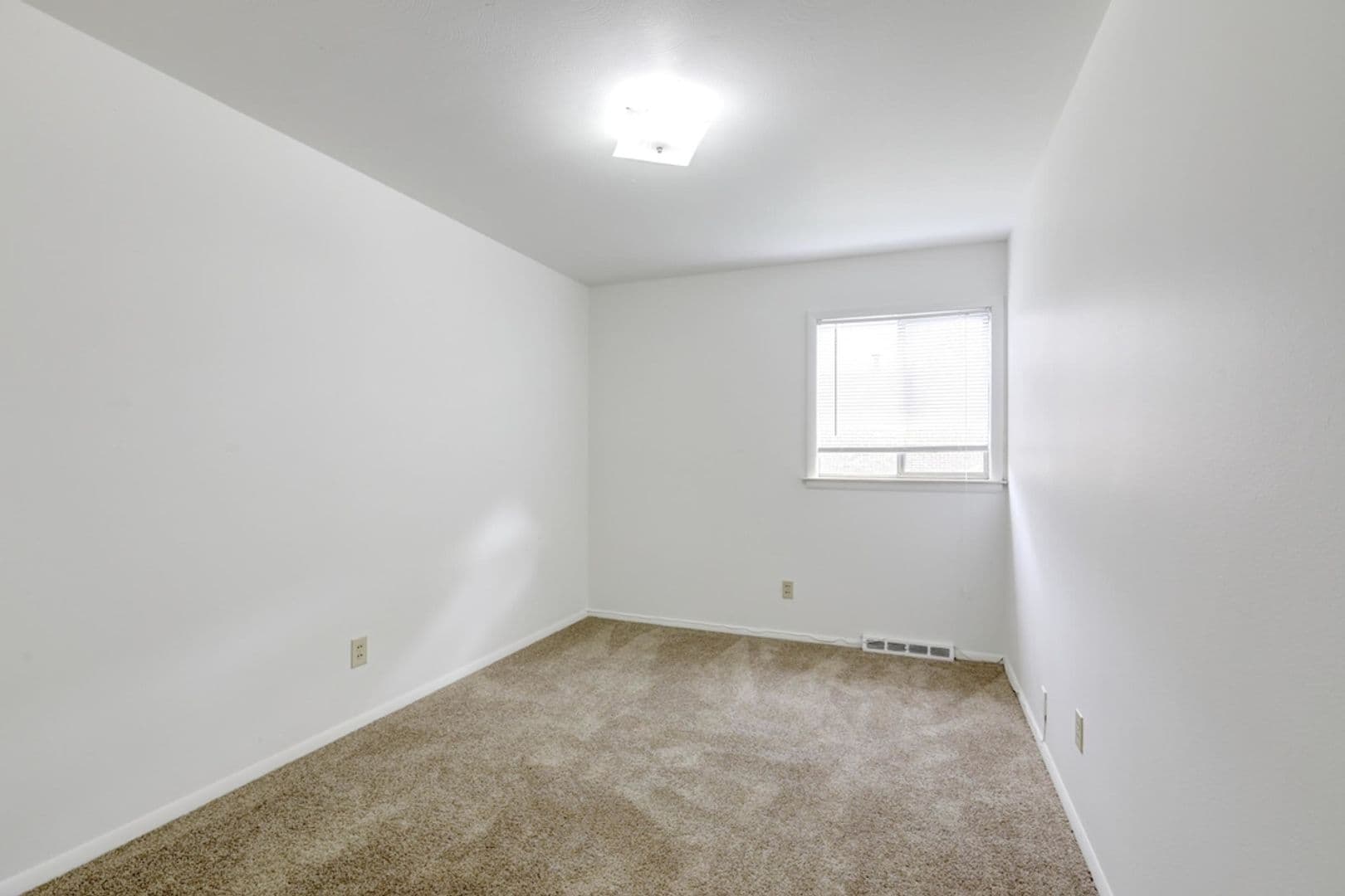 Champaign Apartment: 2000 N. Mattis Avenue