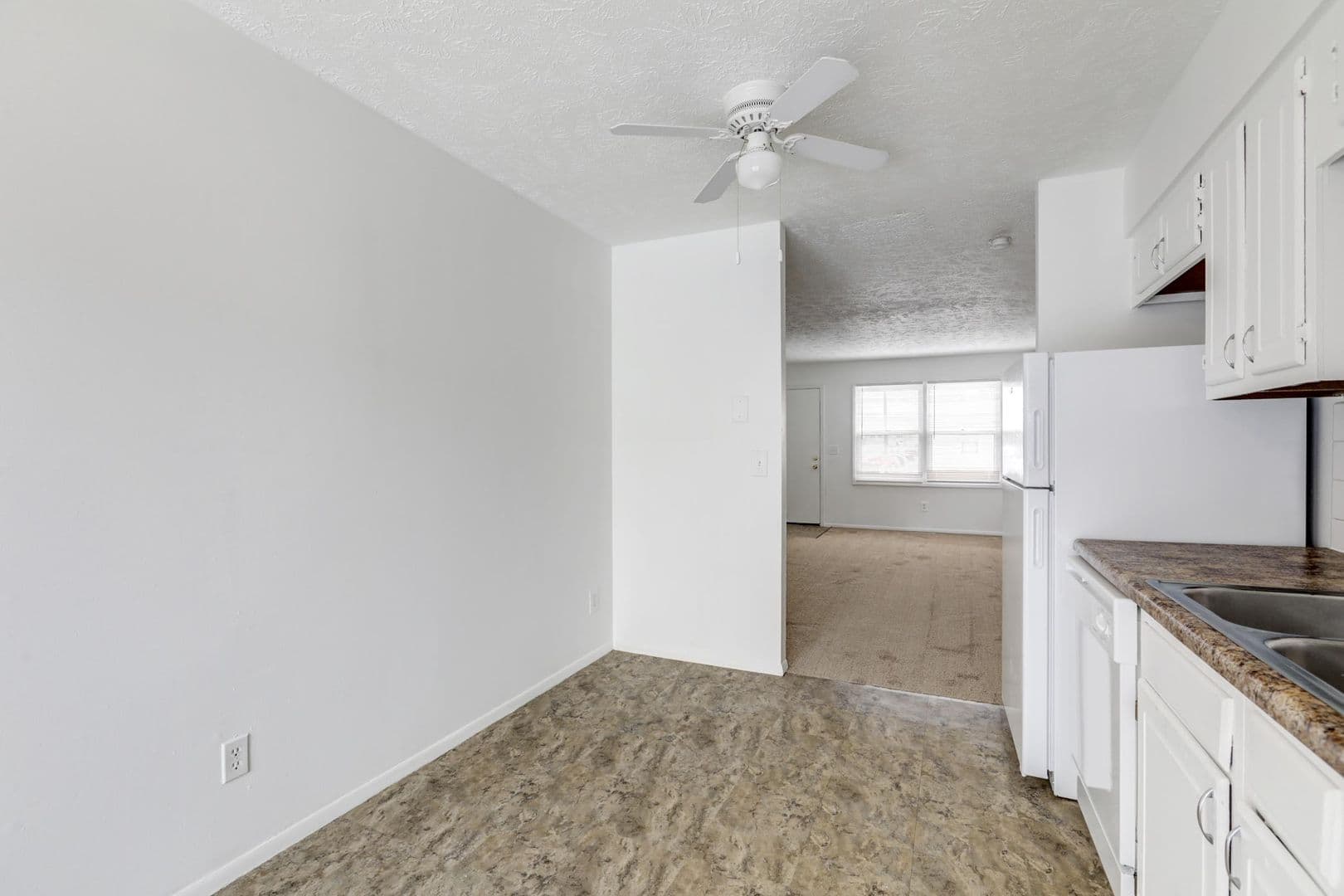 Bloomington Apartment: 1301 1/2 N. Hershey Road