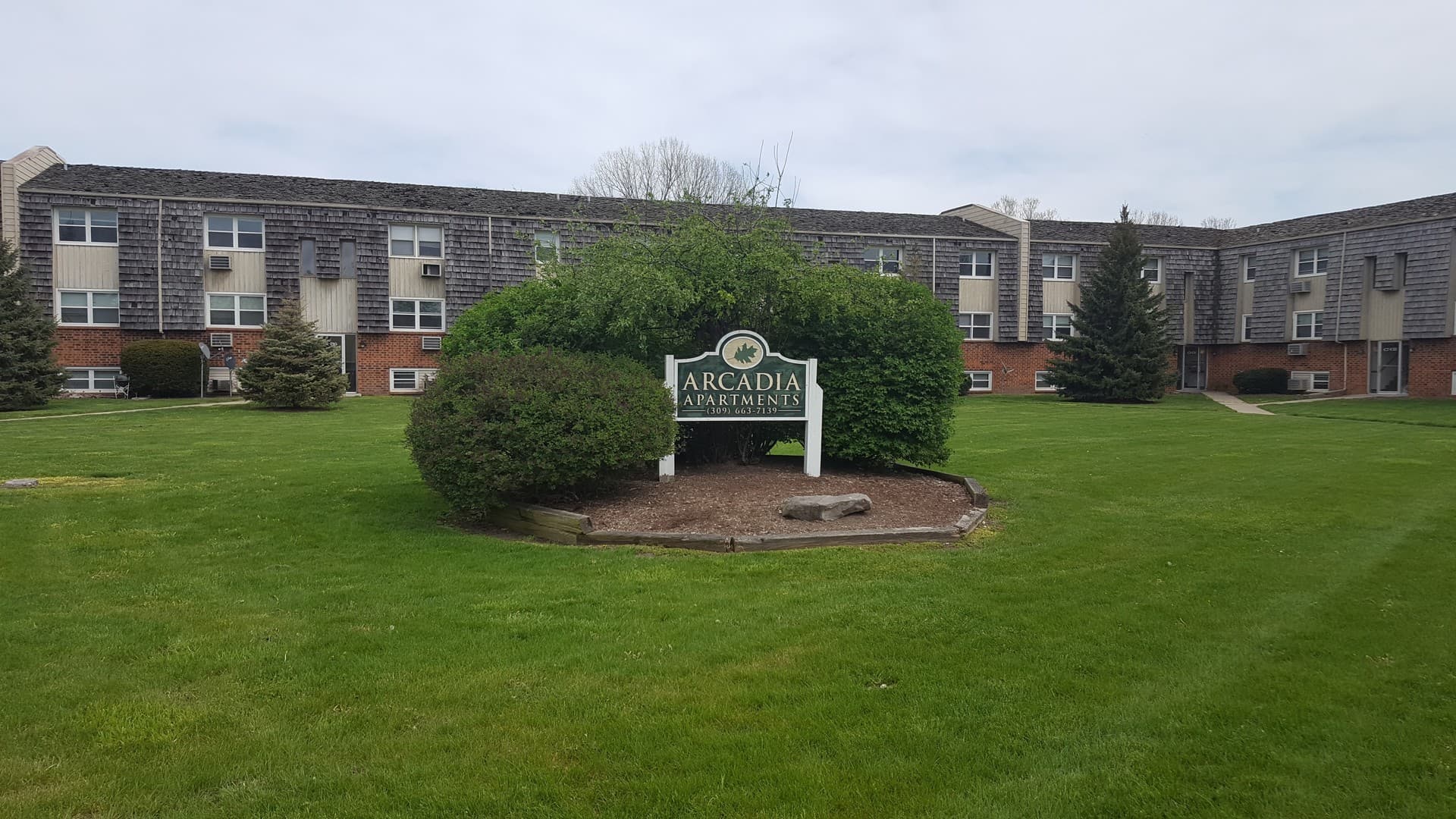 Bloomington Apartment: 802 Arcadia Drive