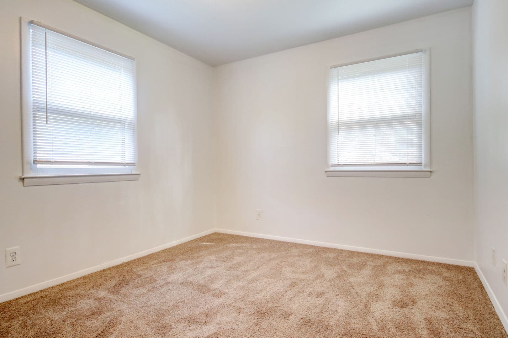 Bloomington Apartment: 1301 1/2 N. Hershey Road