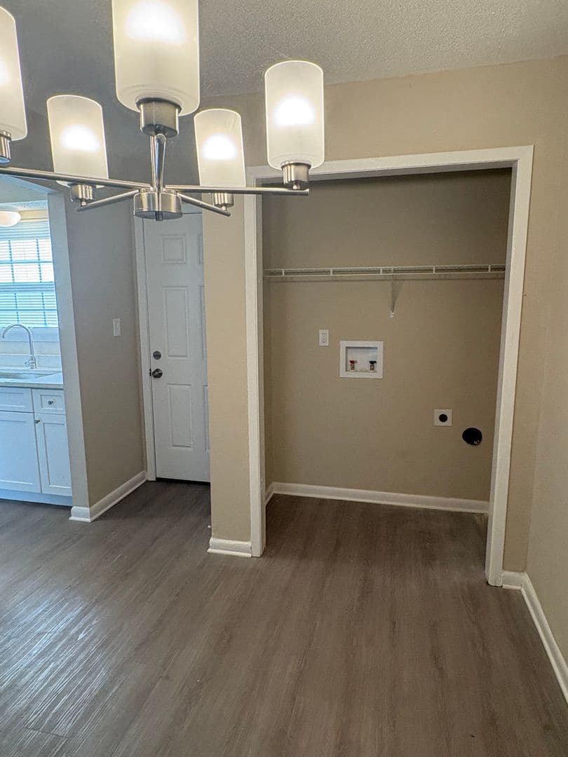 Hattiesburg Apartment: 102 Ellis Dr.