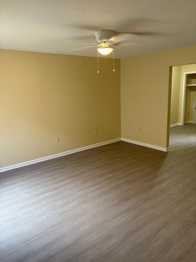 Hattiesburg Apartment: 109 Shemper Dr