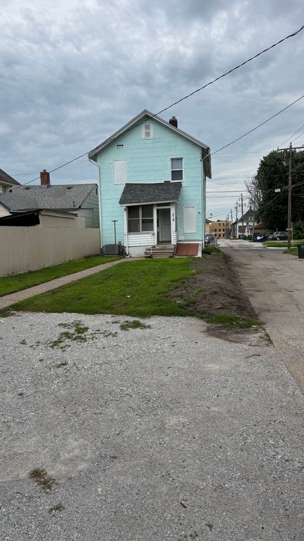 Davenport House: 219 W. 15th St.