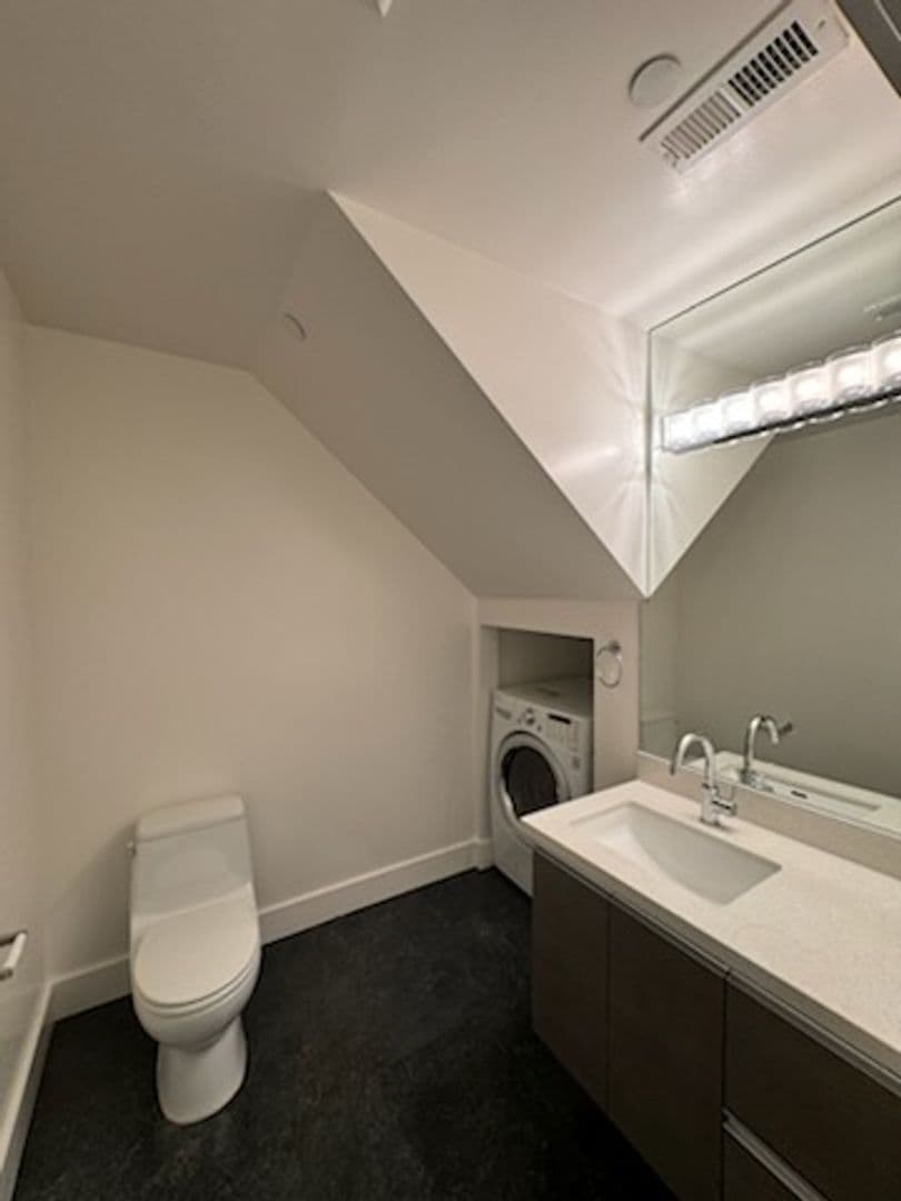 San Franciso Apartment: 149 Dore st.