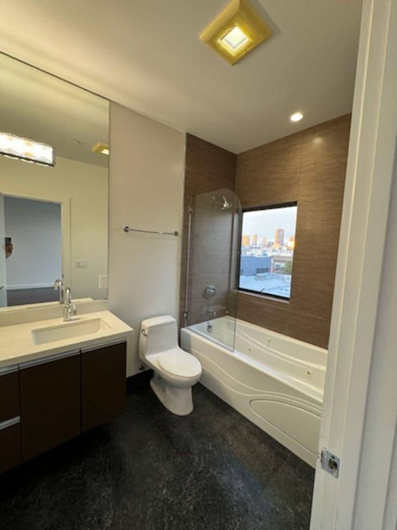 San Franciso Apartment: 149 Dore st.