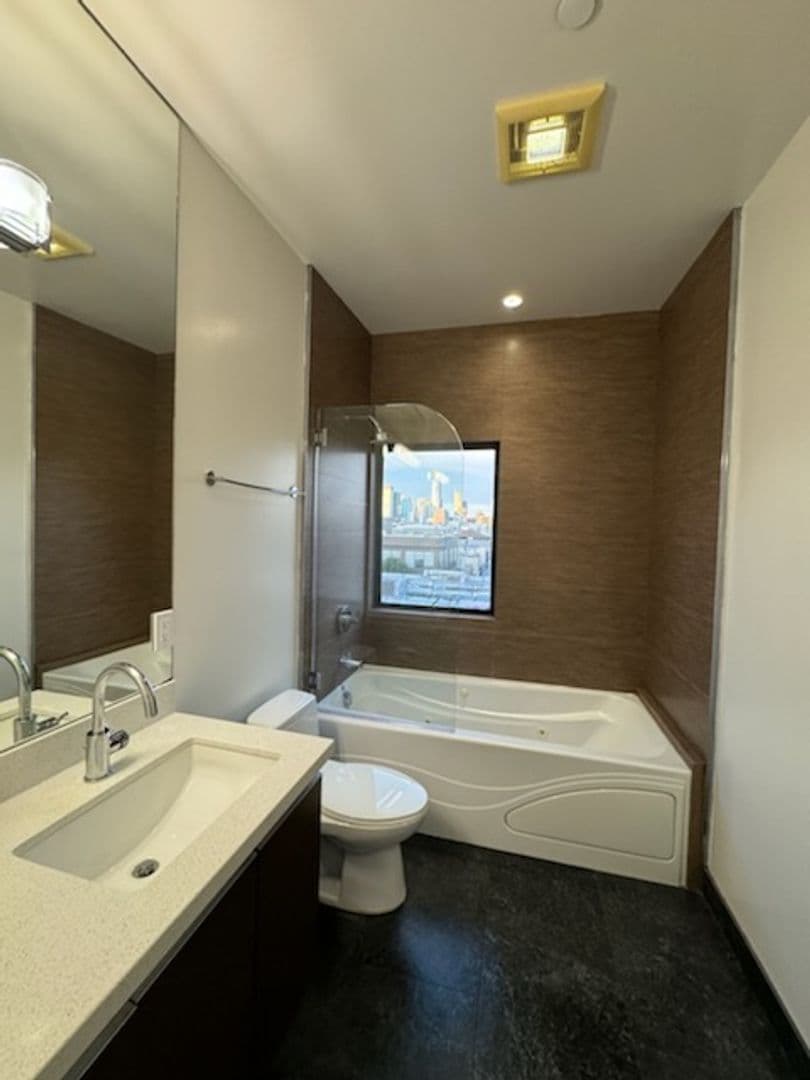 San Franciso Apartment: 149 Dore st.