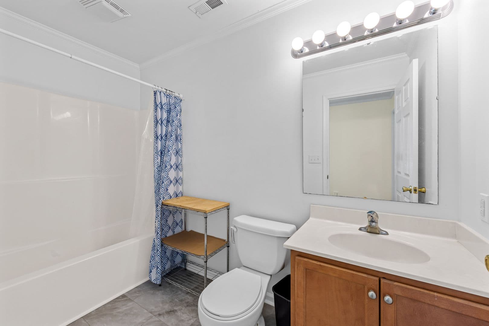 Charlottesville Apartment: 111 Montpelier St.