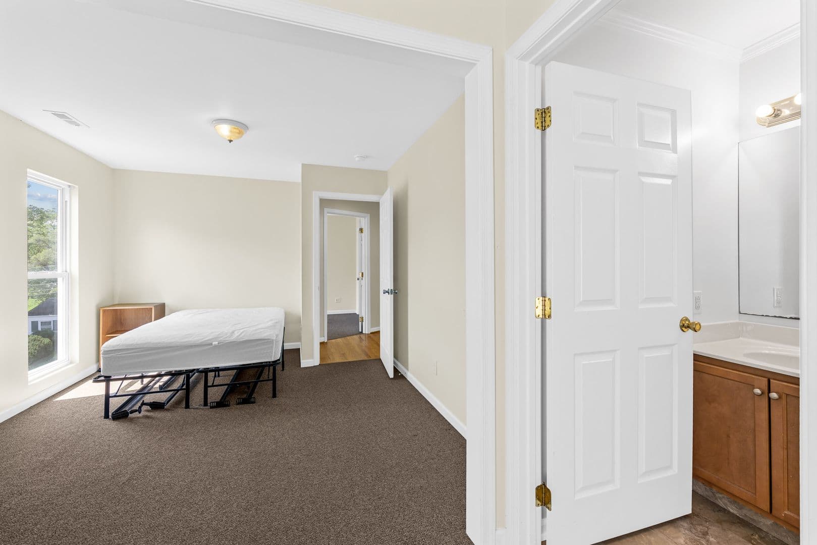 Charlottesville Apartment: 111 Montpelier St.