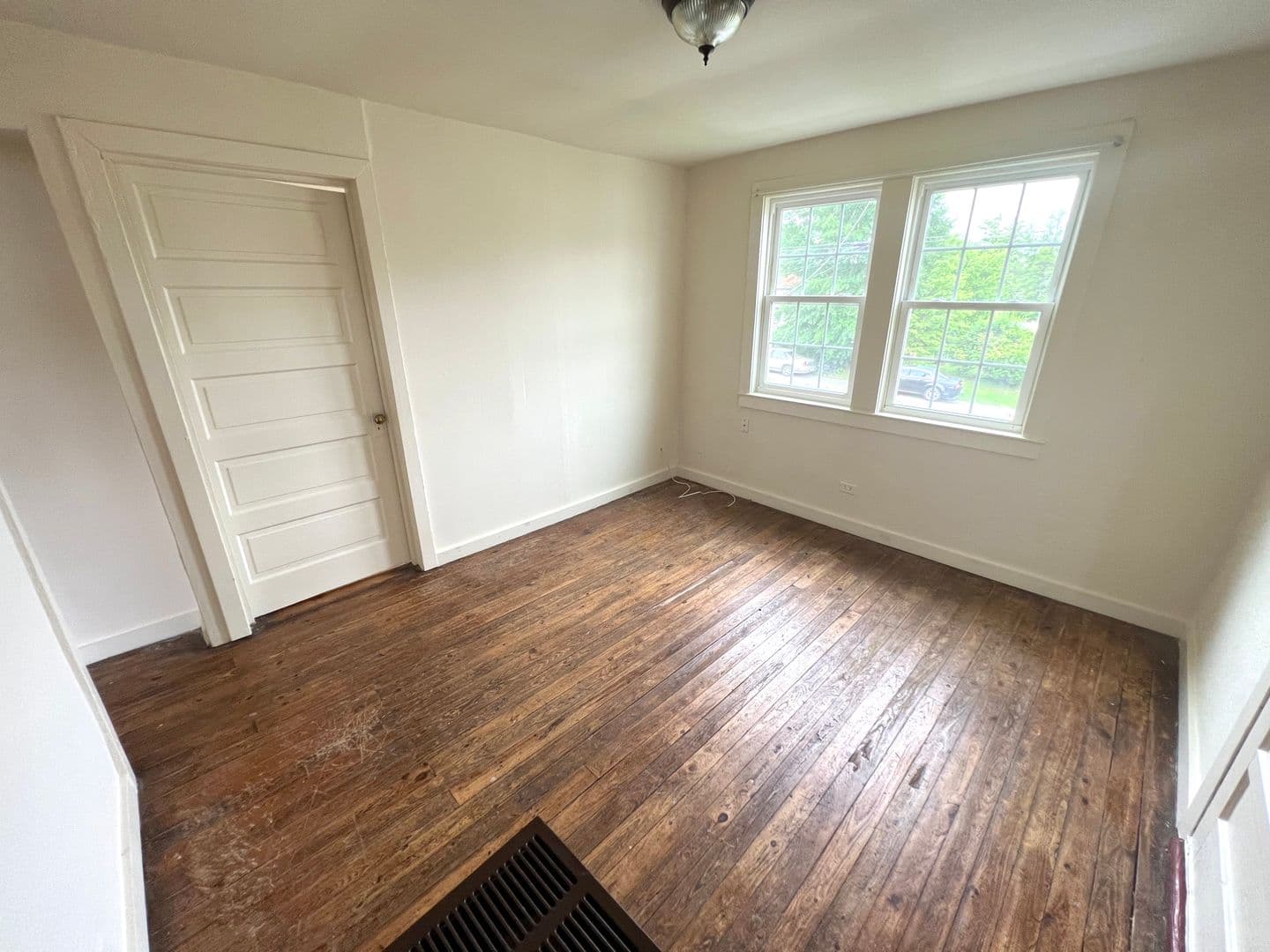 Charlottesville Apartment: 407 9th Street