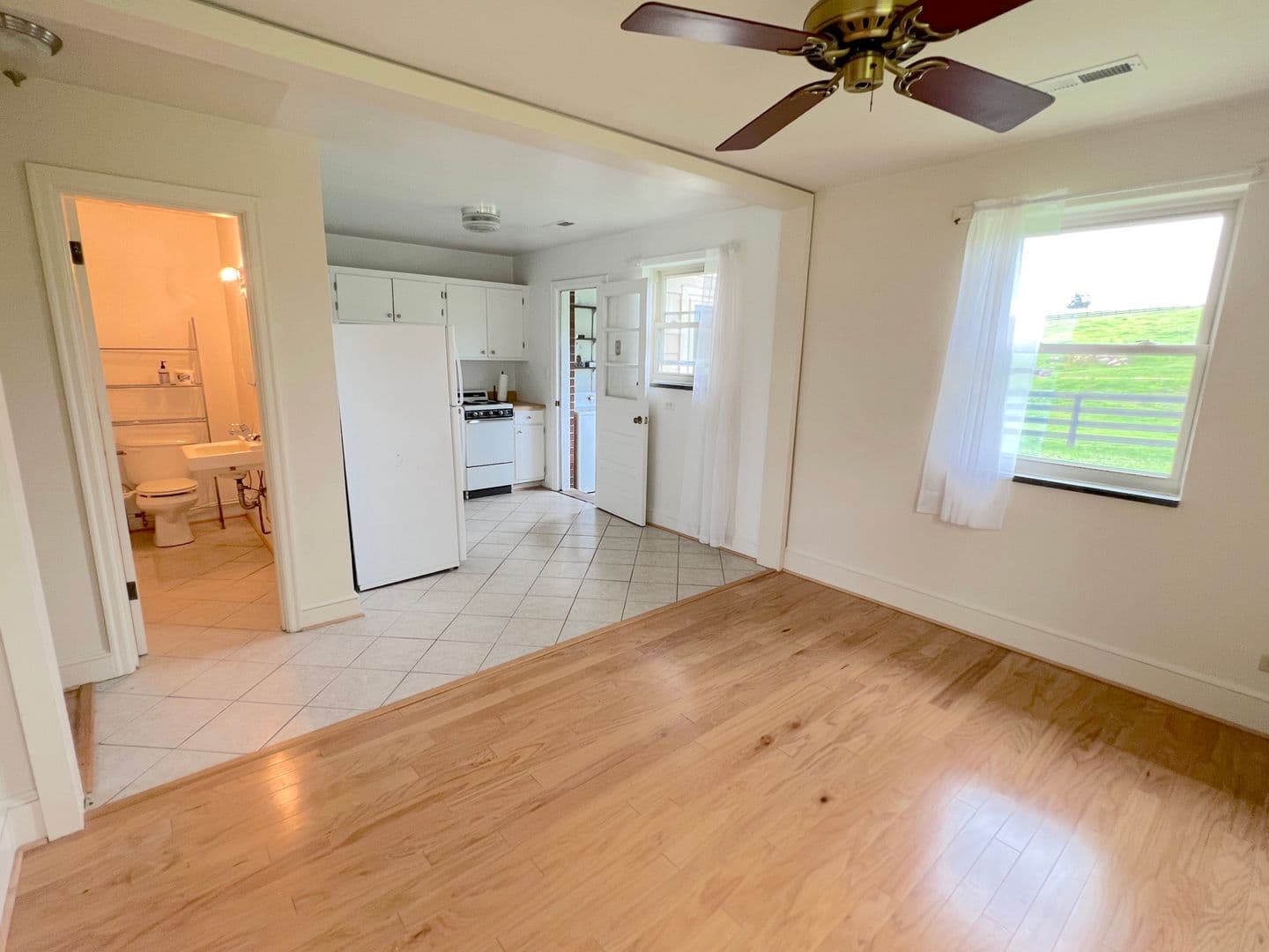 North Garden Apartment: Bonny View Lane