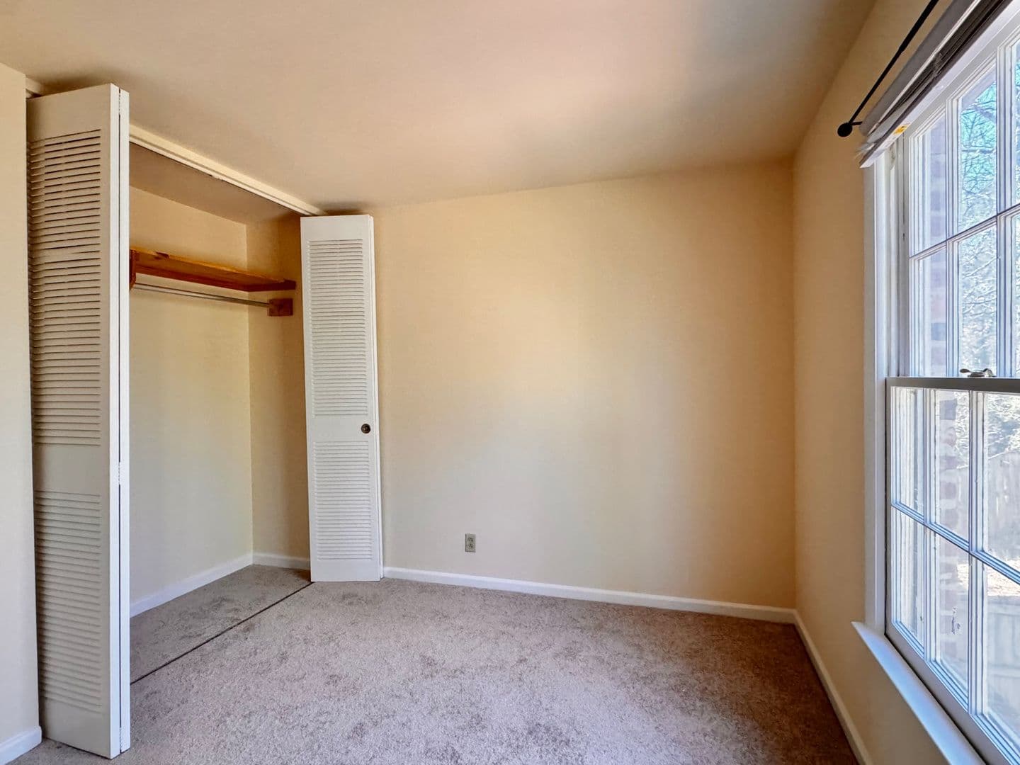 Charlottesville Condo: 2527 Hydraulic Rd.