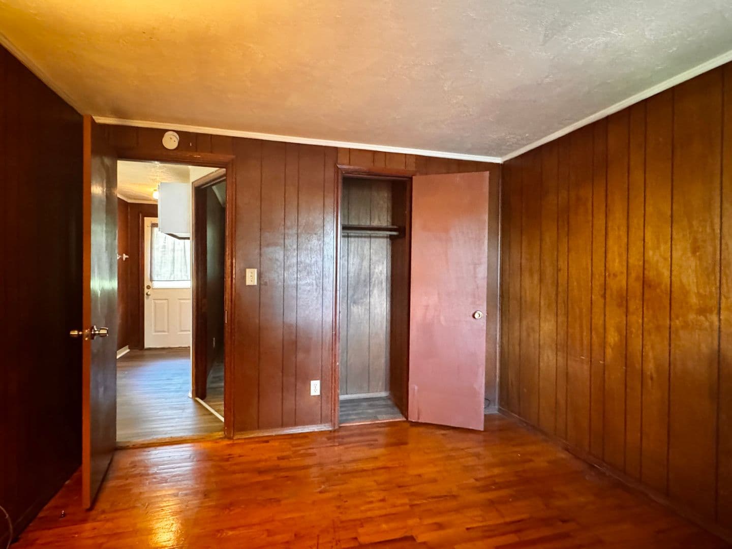 Charlottesville Apartment: 1504 6th St. SE