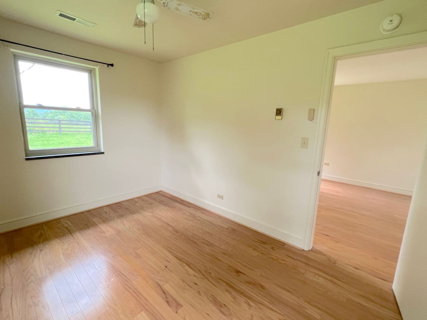 North Garden Apartment: Bonny View Lane