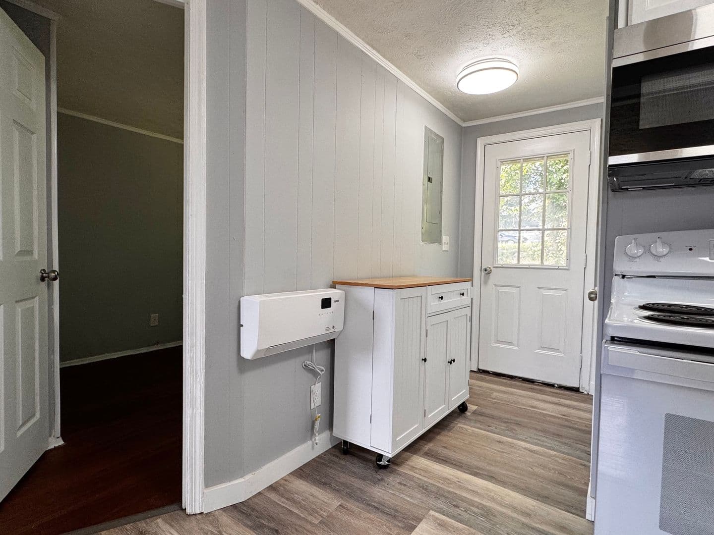 Charlottesville Apartment: 1504 6th St. SE