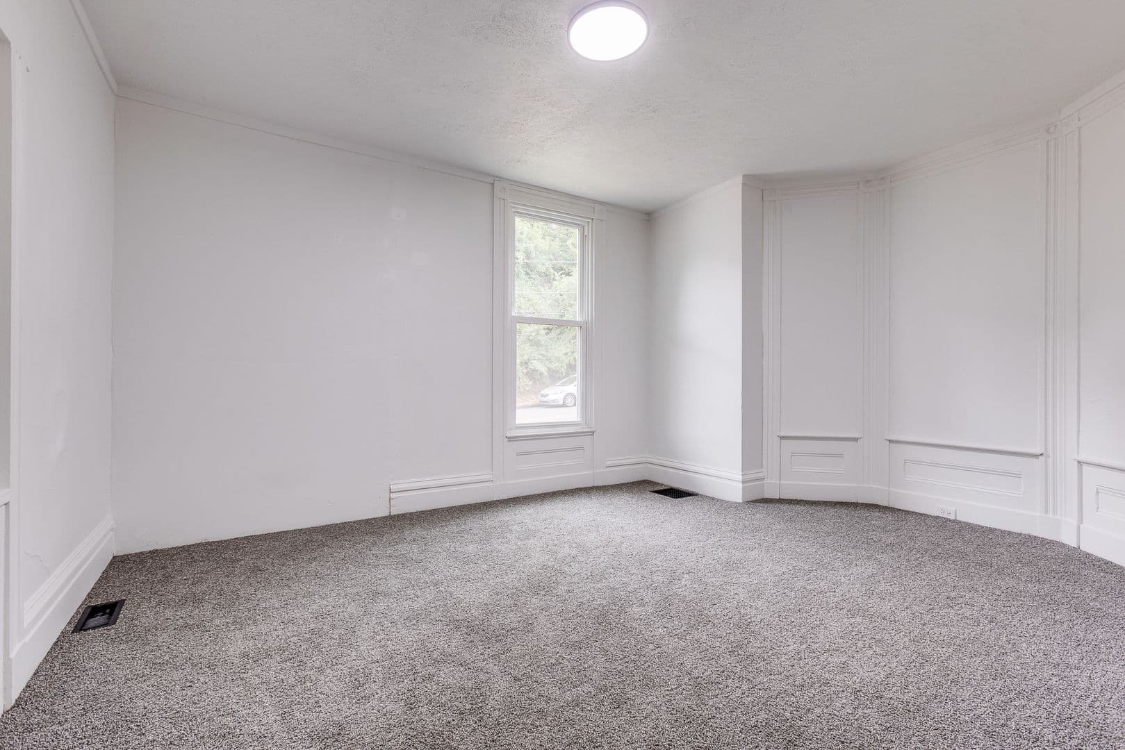 Pittsburgh Apartment: 240 Hazelwood Ave