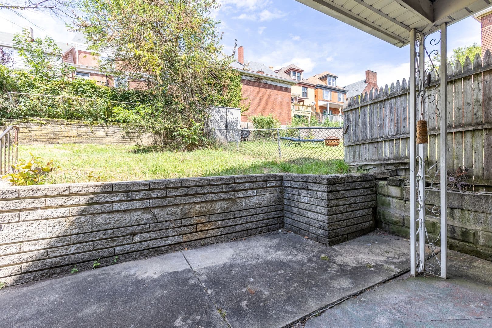 Pittsburgh House: 415 Edgemont St