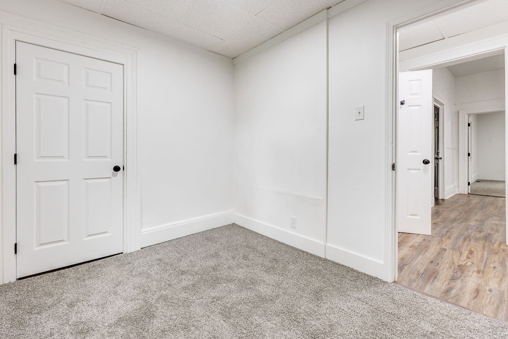 Pittsburgh Apartment: 240 Hazelwood Ave