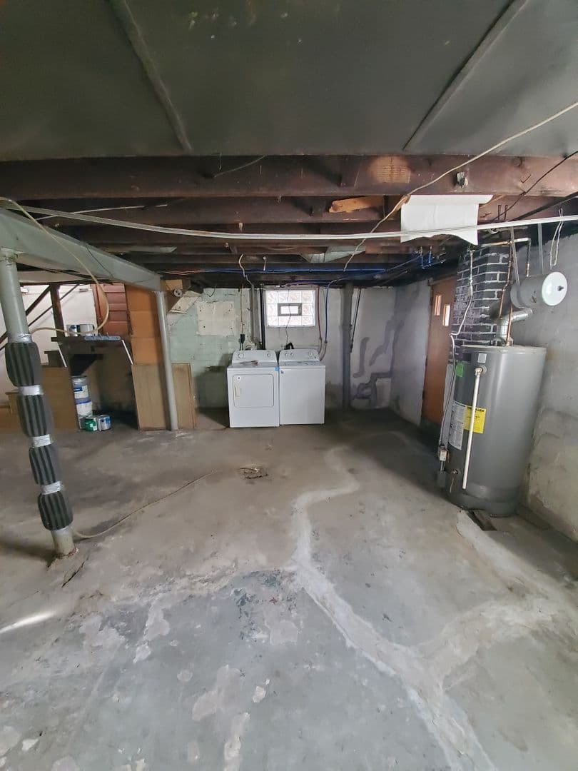 Pittsburgh House: 4714 Sylvan Ave